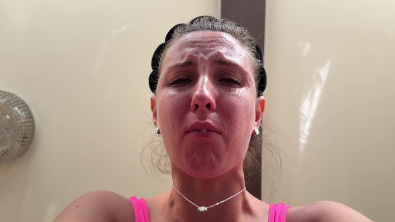 Hottie goddess: Aromatické plivá povodeň, prosíte o více POV