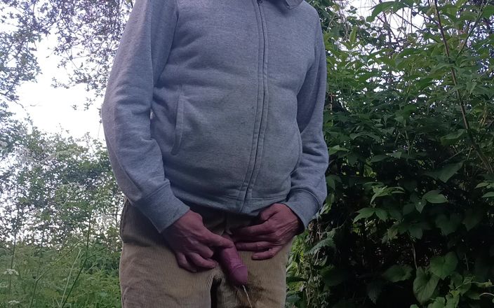 Rockardglans: Pissende broek, aftrekken in het bos met touwtjes - Rockard Daddy