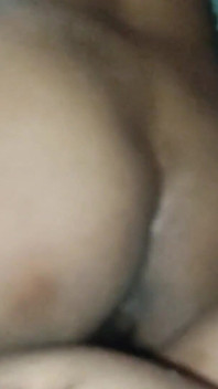 Menina nepali de 18 anos
