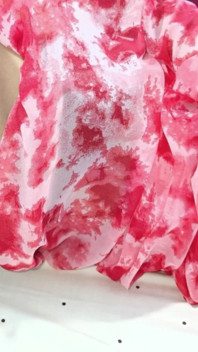 Teen sorellastra ragazza arrapata si scopa da sola di dildo hug