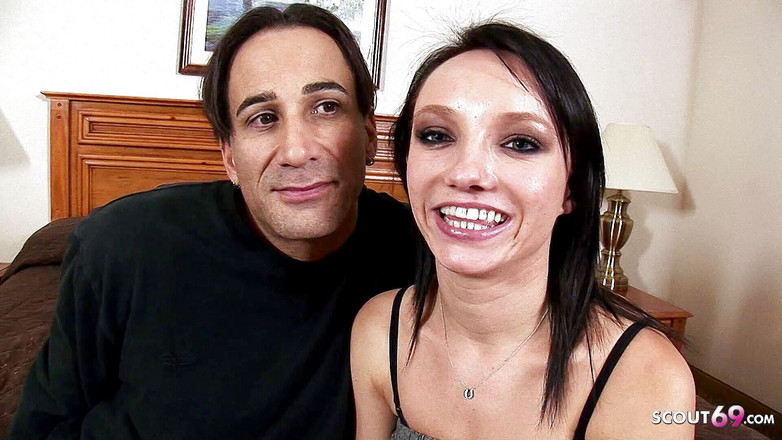 Full porn collection: Teen gầy để cho cha kế của cô ấy bí mật đụ cô ấy...