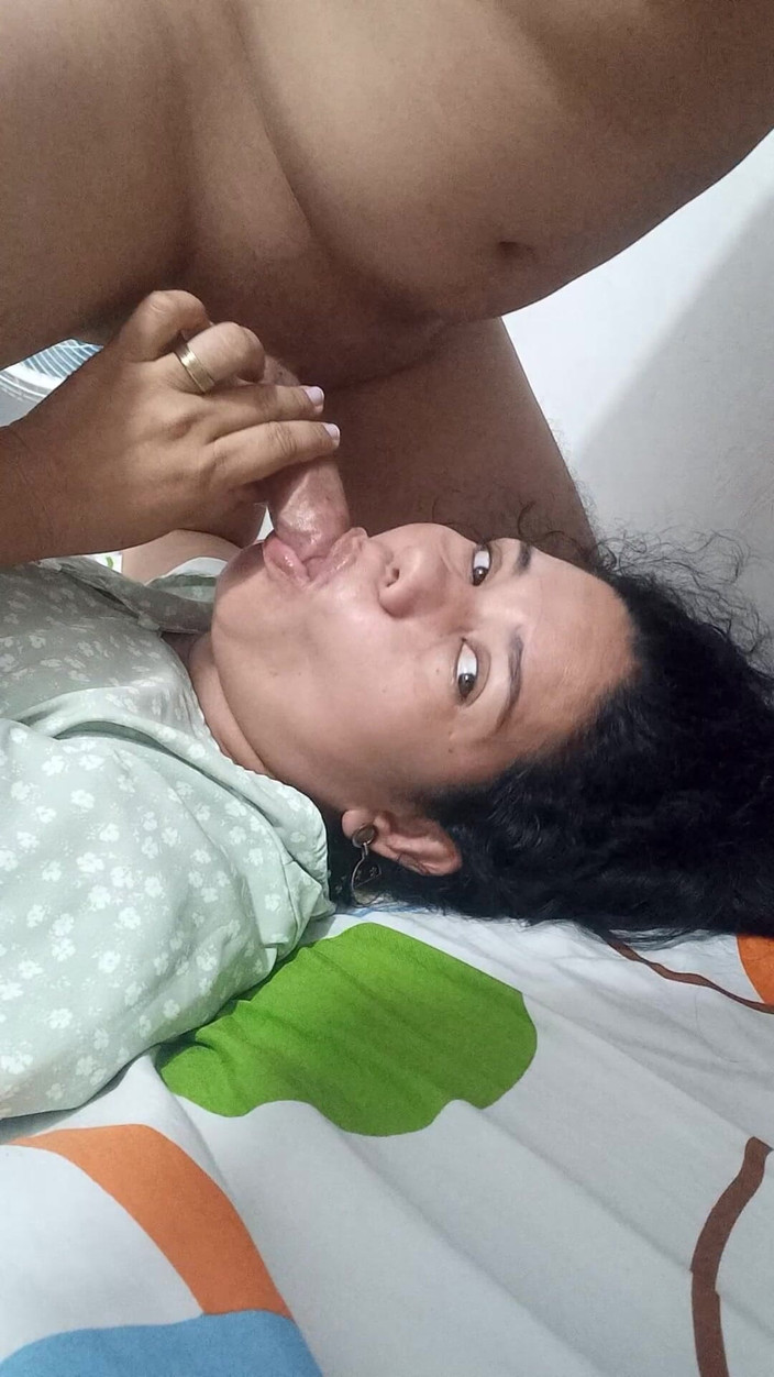 Valkyrie and Luigy Couple: गले में गहरे चूसने वाली पत्नी