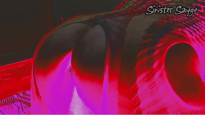 sinistersayge: Sayge Twerking pe un vibrator masiv