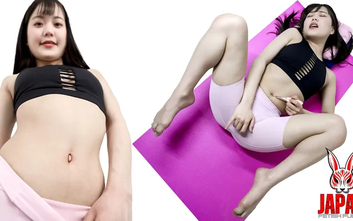 Japan Fetish Fusion: Sexy Outie Belly Button. Have You Ever Seen Such a...