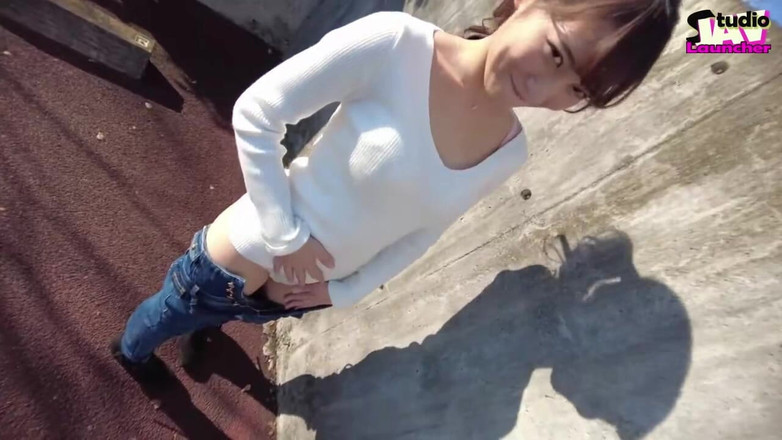 Studio JAV Launcher: ふざけたスパンチと後ろからのからかいに溶け込むと、官能的な腰が露わになります。- B