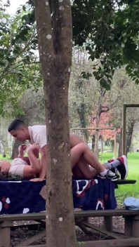 Stiefmutter wird beim sex im freien erwischt