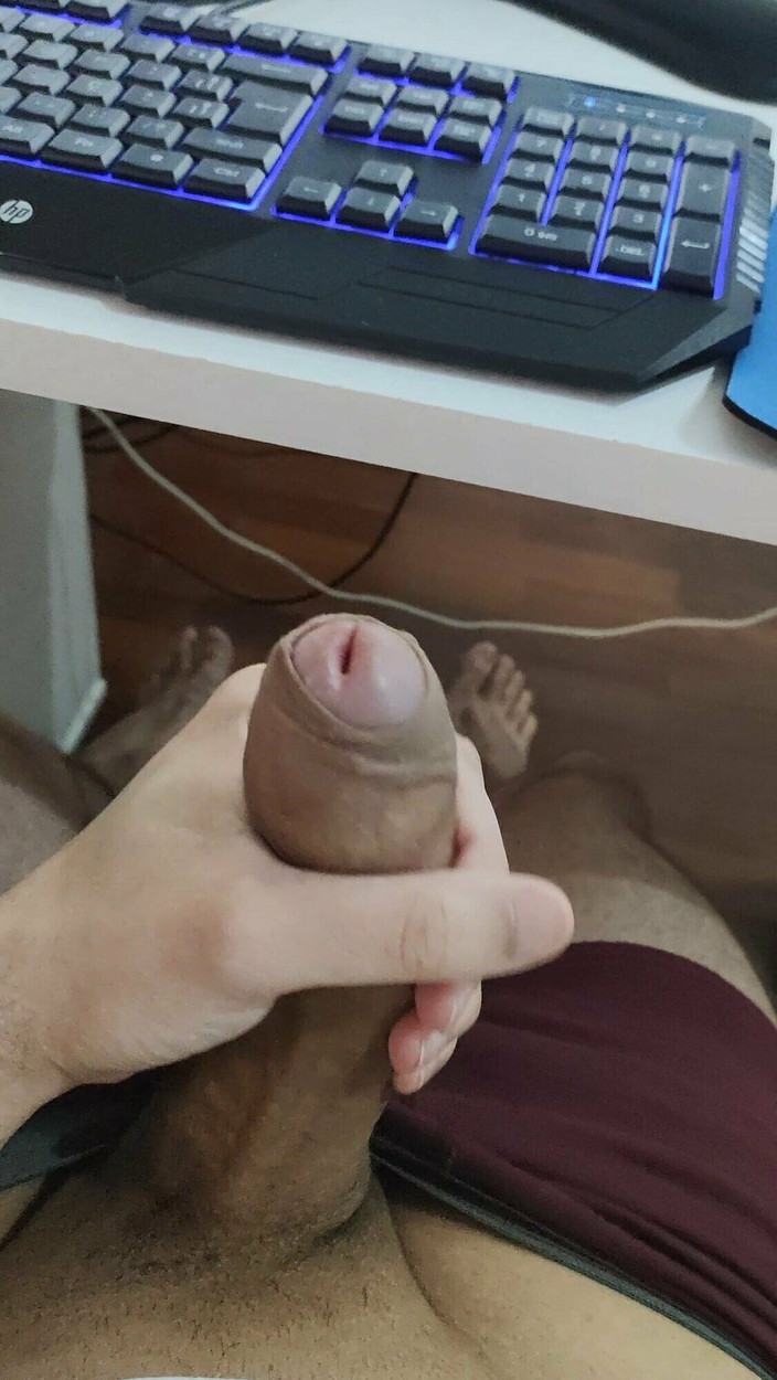 Lkdick8: Adakah awak suka batang saya?