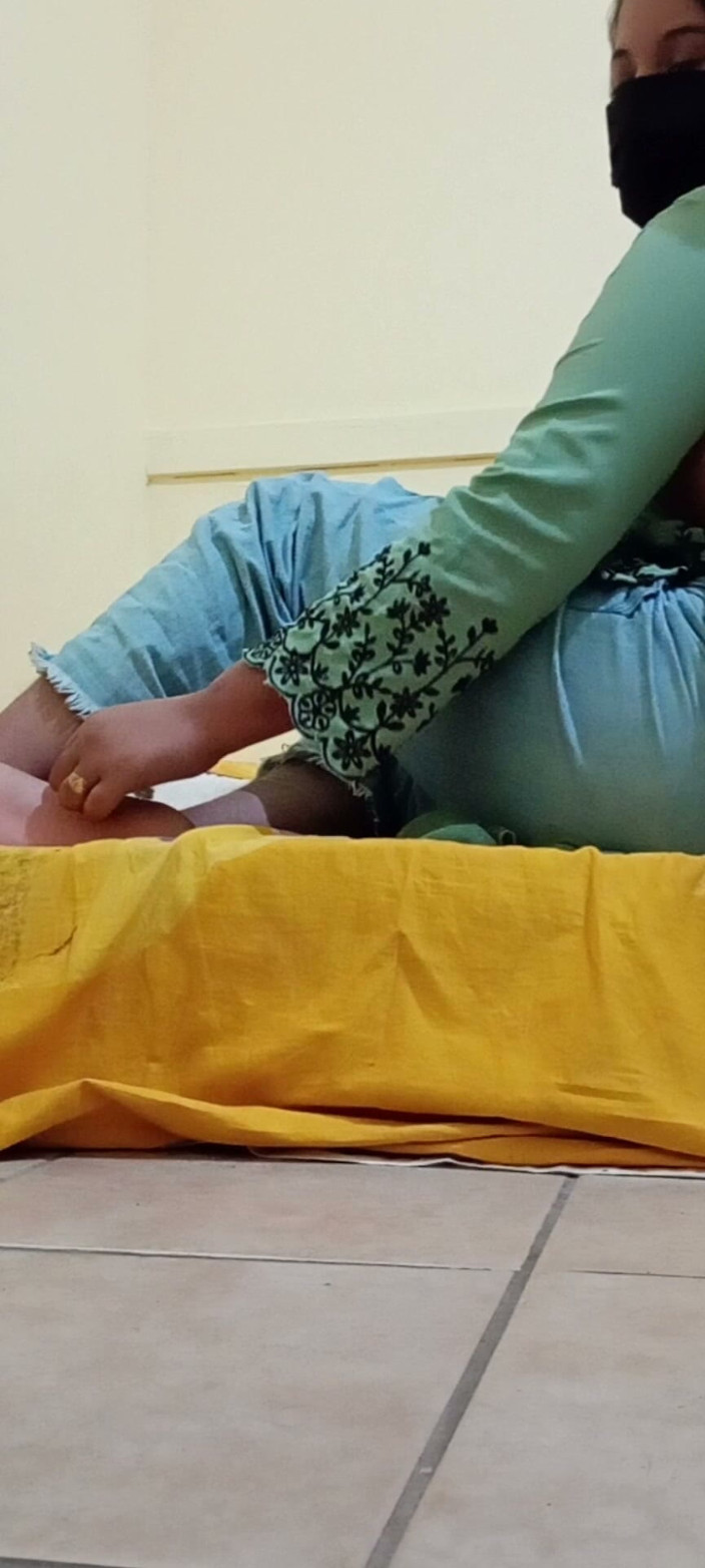 Taniya fox: Indické sexuální video