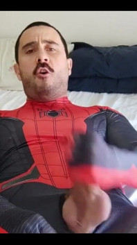 Czy chcesz zobaczyć, jak Spider-Man daje spermę?