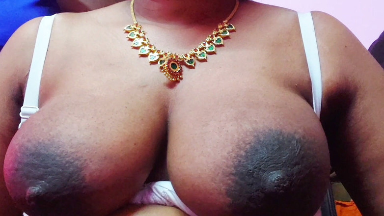 Desi Mohini: Desi muhteşem büyük memeli bebek Maria