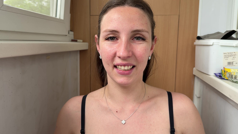 Hottie goddess: Kouření Burp Chaos POV