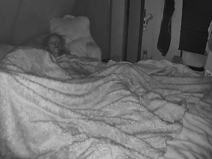 KittieNoOne: Djup creampie