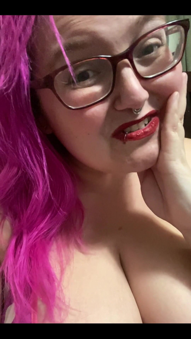 Storytime - Awkward Neighbor Run-in (Sara Star) Storytime - Awkward Neighbor Run-in (Sara Star)