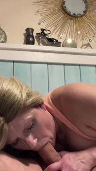 Heet geil stel neukt verjaardag creampie