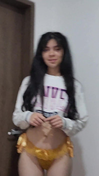 The Photographer Fucks One of the Models! Convincing Her to Take Nude Pictures and on Her Cock