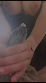 Hraji si s mojí kolíkem a kouřím a jezdím na tvém ptákovi