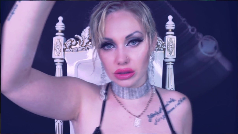 Goddess Misha Goldy: 冲洗你的失败者的头脑，并用我的咒语永远重新编程！