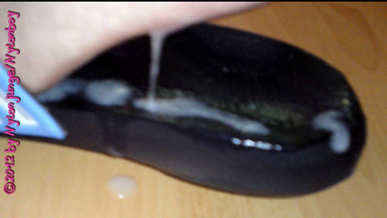 Carmen_Nylonjunge: 与热拖鞋的游戏 2