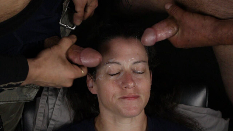 Dirty Dees: Double éjac faciale en équipe pour une fille qui parle bien