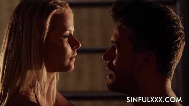 Sinfulxxx: Un ragazzo duro e il sesso sensuale di SinfulXXX