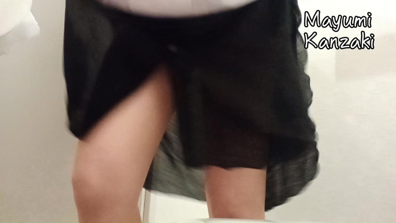 Mayumi Kanzaki: A Japanese Wife's Restroom on a Day