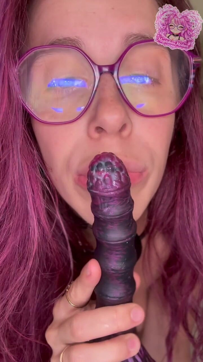 Magdalena Medusa: Facetime z Magdą - Wzywam cię w pracy, aby pokazać ci...