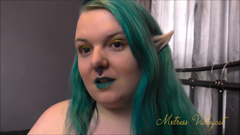 Mxtress Valleycat: Elf ear exploration