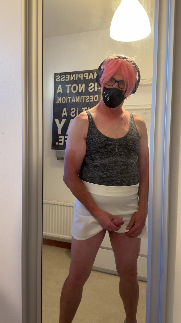 Julia Trans: Дзеркало, дзеркало на стіні