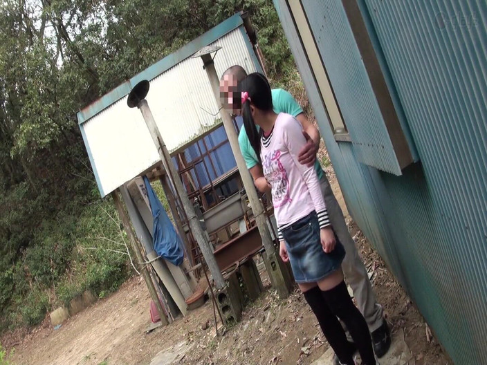 Vulture: Âm hộ ấm áp được làm lỏng lẻo và thêm ướt át vì xuất tinh...