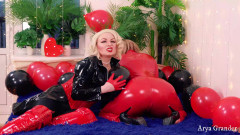 Arya Grander: 2 hodiny lesbické fetišské dominance