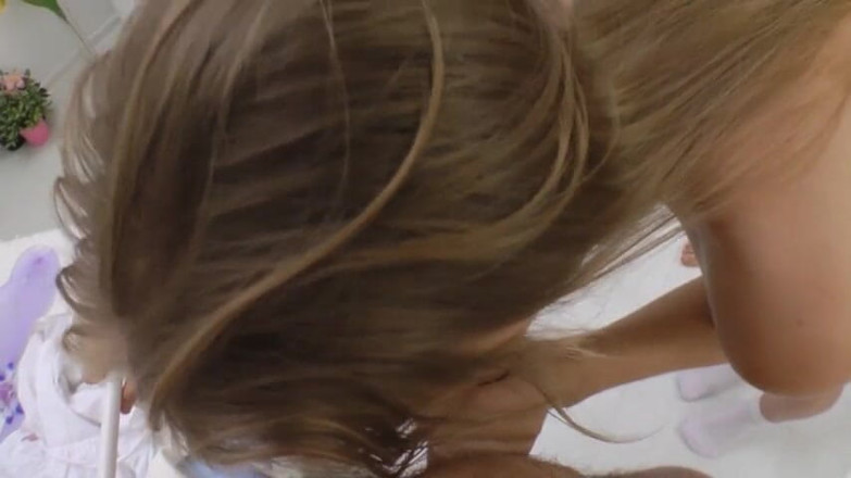 Hard-X: Двох прекрасних тінок трахають у свої дупи