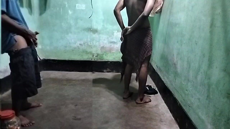 Desi Tits: Twink boy xem lần đầu tiên khỏa thân Ấn Độ đồng tính khiêu dâm...