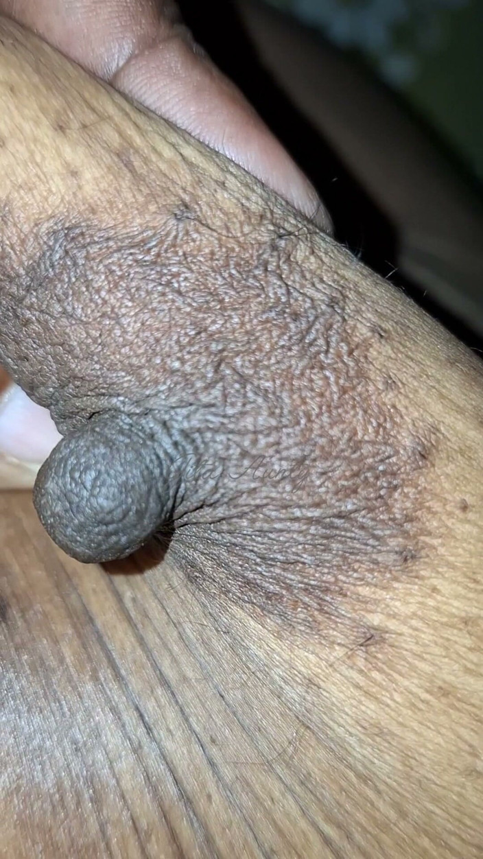 Indian aunty sex: Videos of Playing with the Genitals of Indian Women