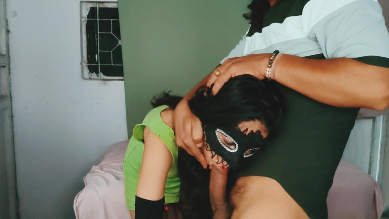 Saraswati: Stap, demi-frère, une chaine desi super sexy suce et baise...