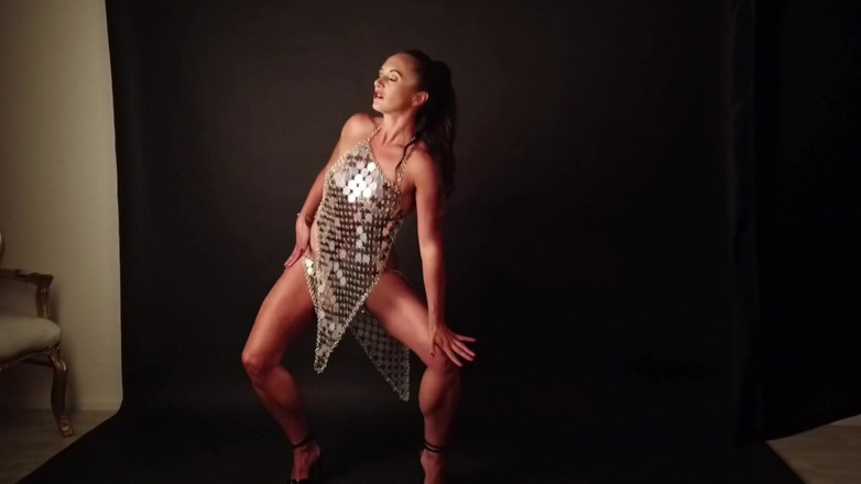Amalie von Stein: Chainmail anprobe Luna design von ero chains