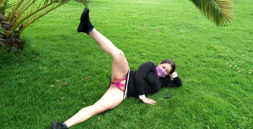 Mike Franco: 공원에서 내 창녀와 함께 나는 팬티없이 보고 사랑 해요!!