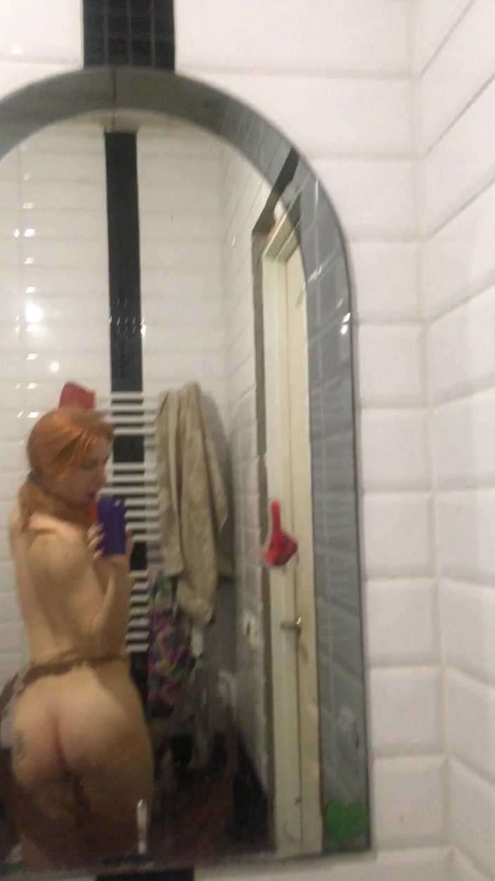 Risky Hairy Couple: Selfie de dimineață mă spală pe dinți goală