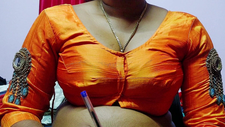 Desi Mohini: Індійська тітонька з великими цицьками займається сексом з готельним чуваком