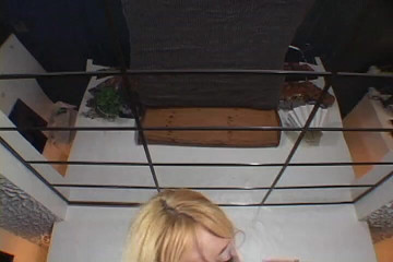 Anna's girls: Blonďatá holka s hige kozami dává sexy honění velkému ptákovi