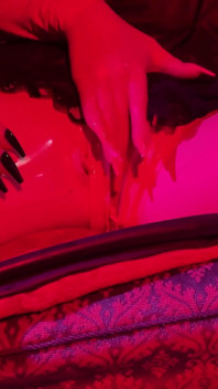 Gummi & Ava Fetishart Ge Perv en latex footjob del 2