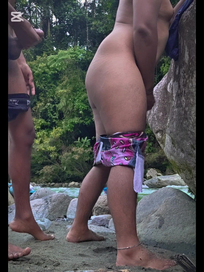 Deiby Latino: Tânăr indian care face sex fără sală pe râu cu...