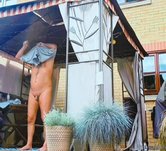 MaleModel: Just for Fun, Magic Gazebo Nudity