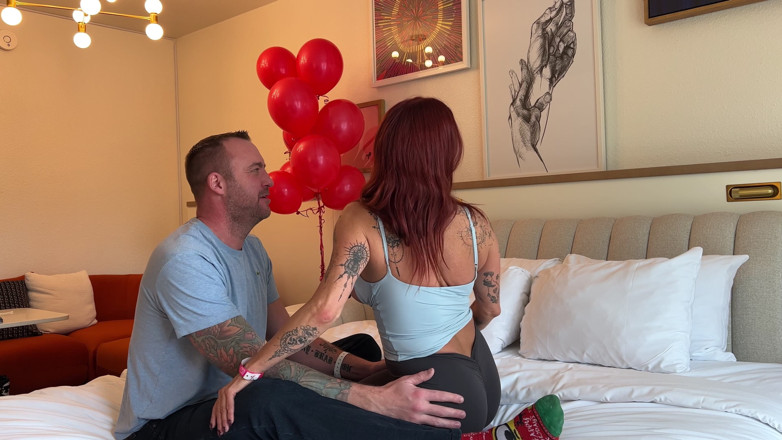 Mr Moneyshot: Hotel Hook up with Busty MILF Alexis Fawx