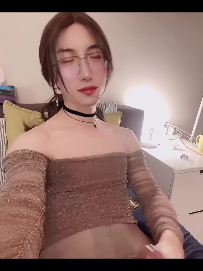 Eva Pans: 3718982293.mp4