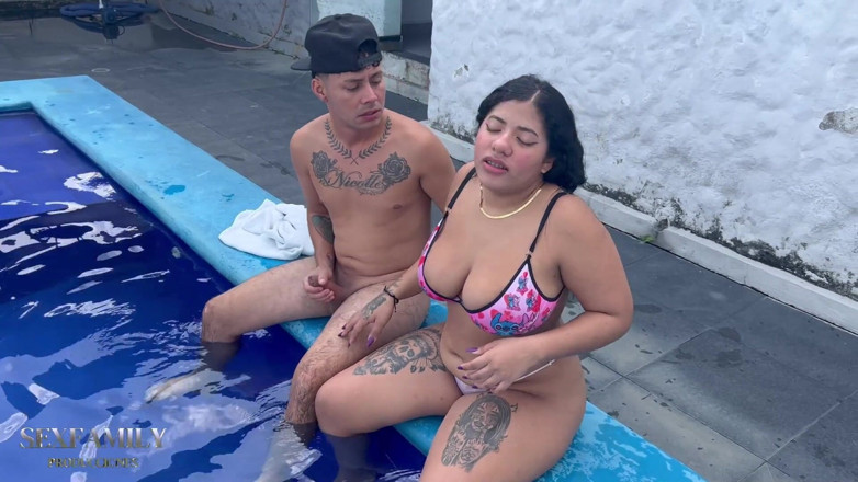 Bigboobssex: मेरी भारतीय सौतेली बहन धूप वाले दिन पूल से तप रही है और मुझे उसे सबसे अच्छी चुदाई मिलती है