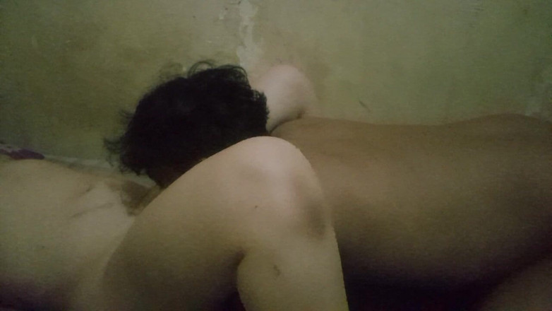 Angelina Pop: Fışkırtana kadar erkek arkadaşının amını yalıyor