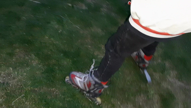 Lesbian-illusion: O lecție de patinaj pe role cu Cunnilingus