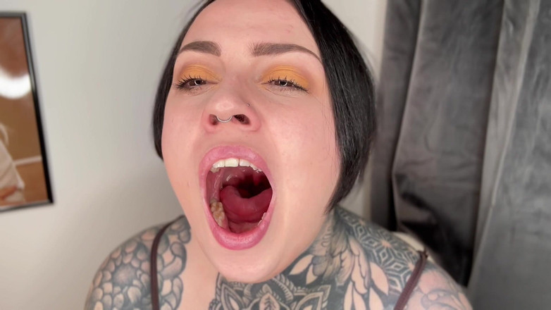 Miss Valentina: Evening Yawning Fest