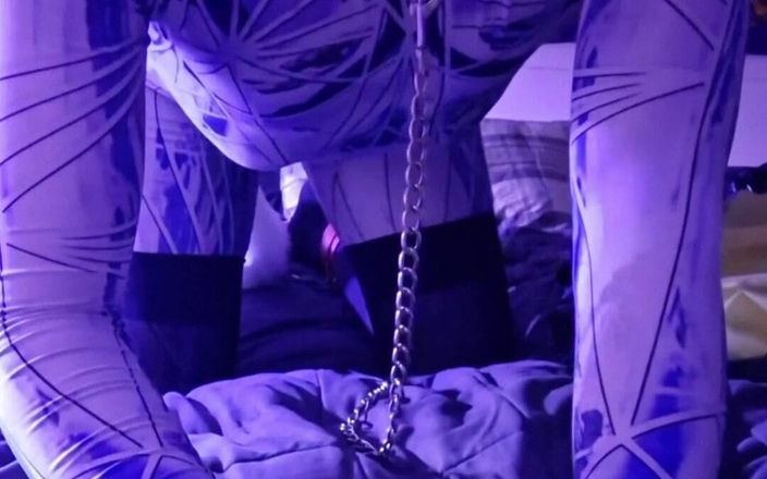 Robert48569: 라텍스 후드 바디수트 엉덩이 플러그 테일 셀프 본디지 체인 칼라