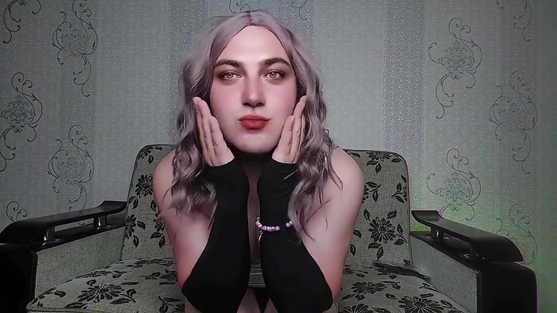 Kitty_Cross: Tančí v temnotě roztomilá sexy ladyboy crossdresser kočička